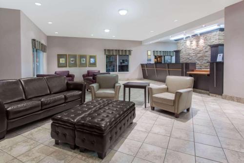 Hotel Ramada By Wyndham Brooks