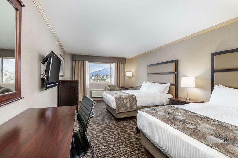 Prestige Radium Hot Springs Resort, Bw Premier Collection