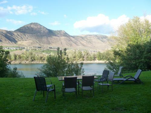 Hotel Riverland Inn & Suites