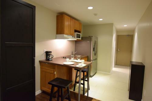 Posada The Lion Inn & Suites
