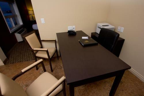 Hotel Service Plus Encore