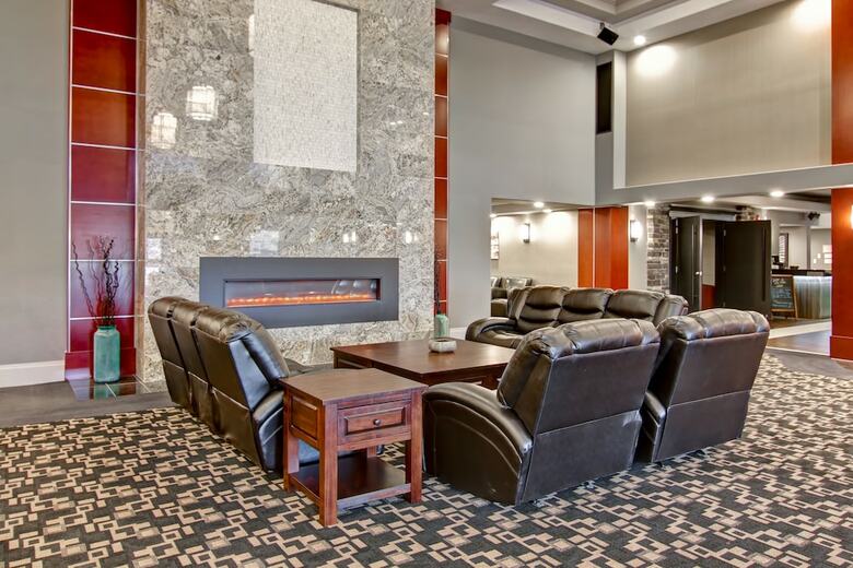 Hotel Chateau Nova Yellowknife