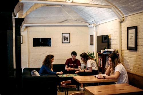 Hi- Ottawa Jail Hostel