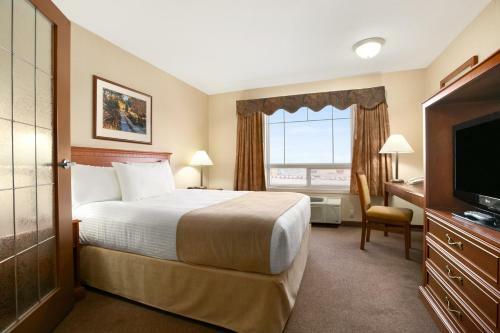 Hotel Super 8 By Wyndham High Level Ab