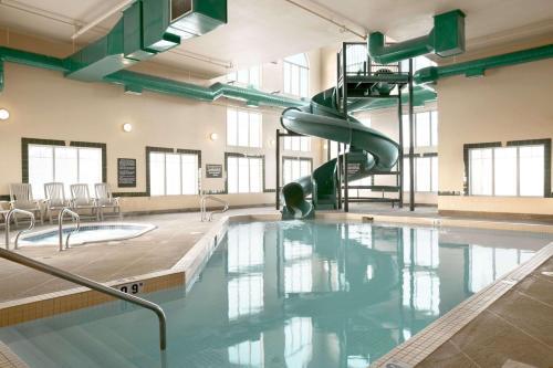 Hotel Super 8 By Wyndham High Level Ab