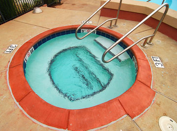 Hotel Best Western Plus Broadway Inn & Suites