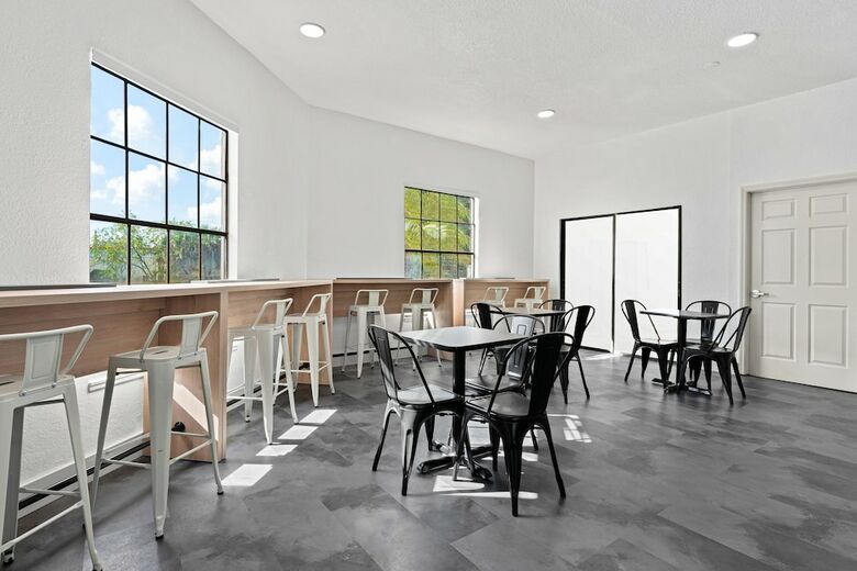 Hotel Developer Inn Maingate, A Baymont By Wyndham