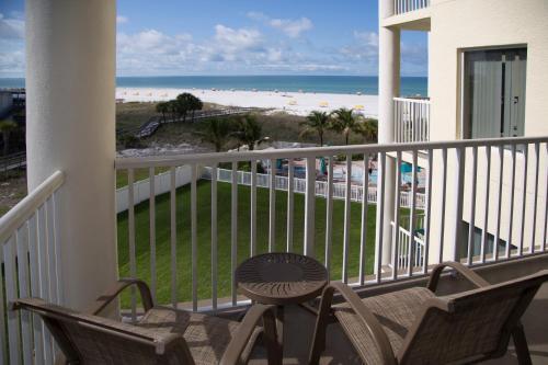 Aparthotel Sunset Vistas Two Bedroom Beachfront Suites