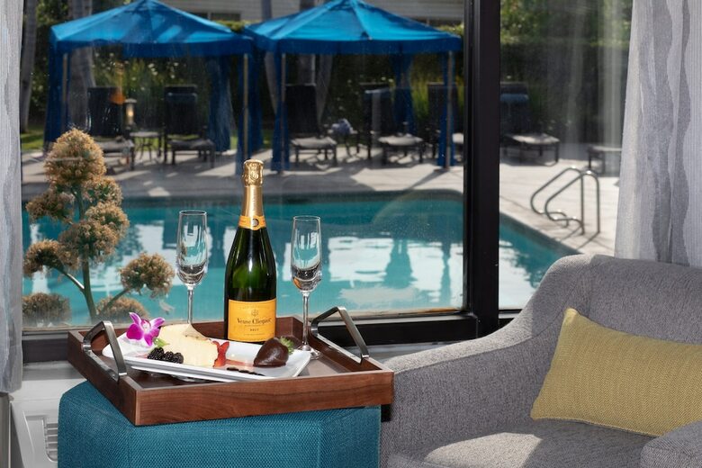 The Hotel Hanford