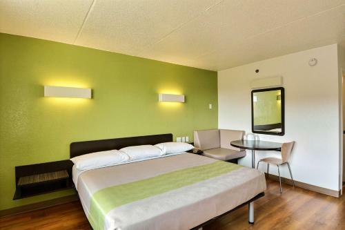 Hotel Motel 6 Boston Danvers