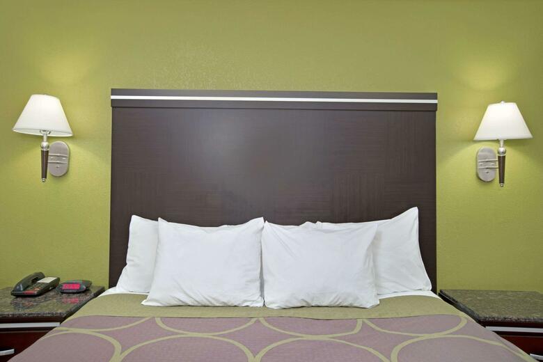 Hotel Super 8 Lax Inglewood