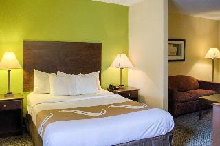 Hotel Quality Inn & Suites