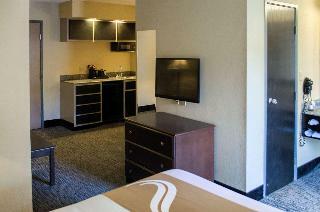 Hotel Quality Inn & Suites
