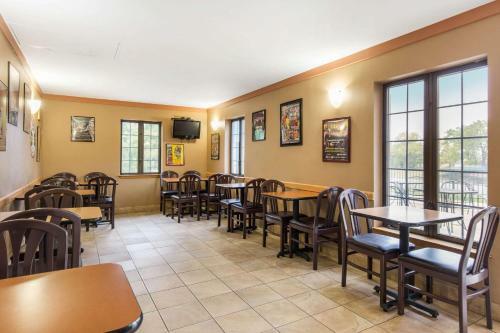 Hotel Econo Lodge At Thousand Hills Branson