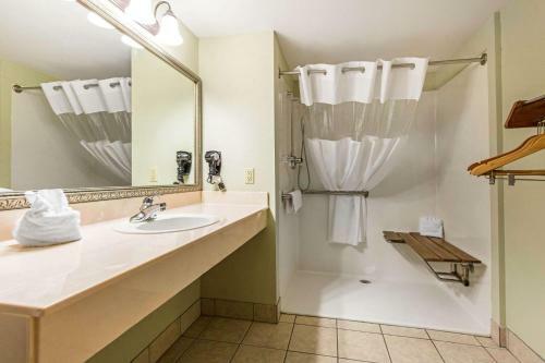 Hotel Econo Lodge At Thousand Hills Branson