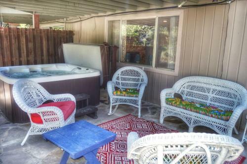 Posada Inn On Fall River