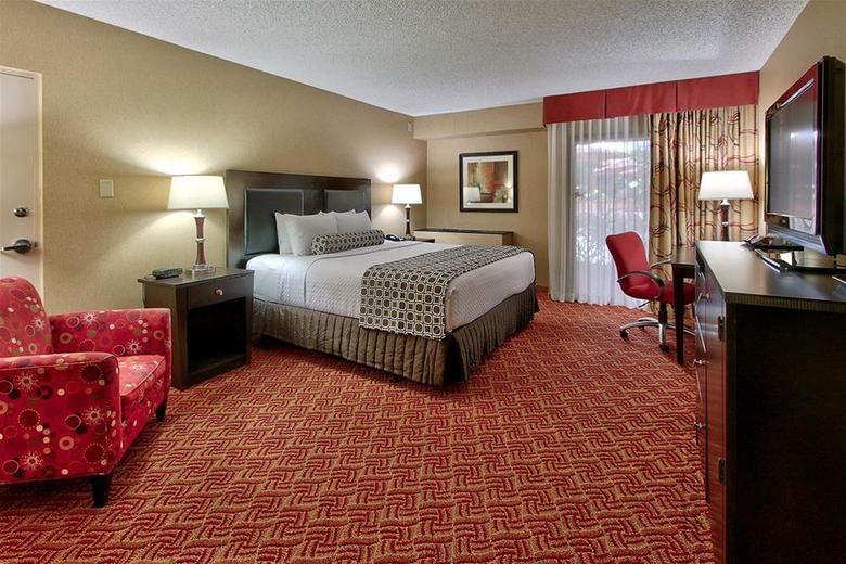 Hotel Crowne Plaza Colorado Springs