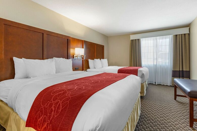 Hotel Comfort Suites Airport