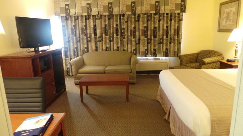 Hotel Baymont Inn & Suites Arlington