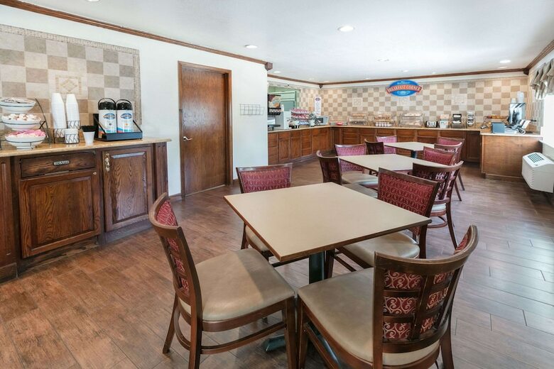 Hotel Baymont Inn & Suites Arlington
