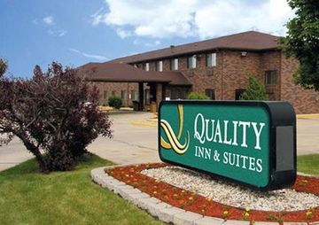 Hotel *quality Inn & Suites*