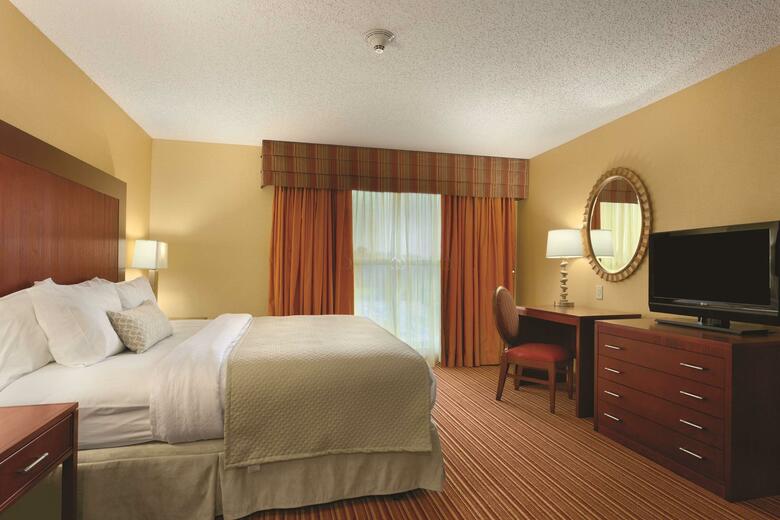 Embassy Suites Murfreesboro - Hotel & Conference Center