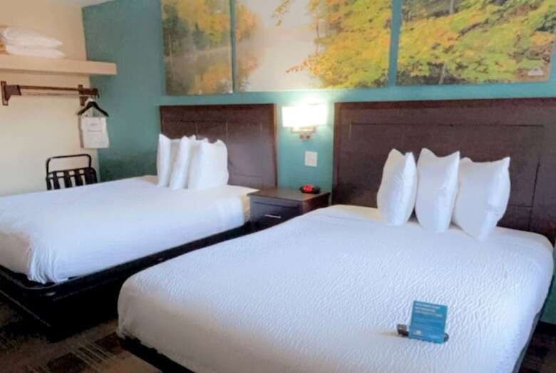 Hotel Days Inn And Suites Springfield
