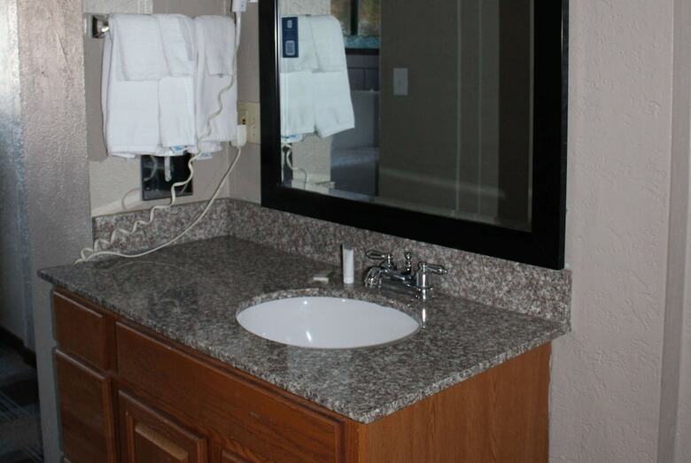 Hotel Days Inn And Suites Springfield