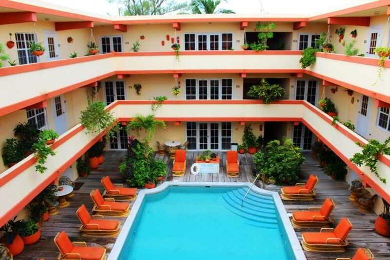 Hotel Banana Beach Resort