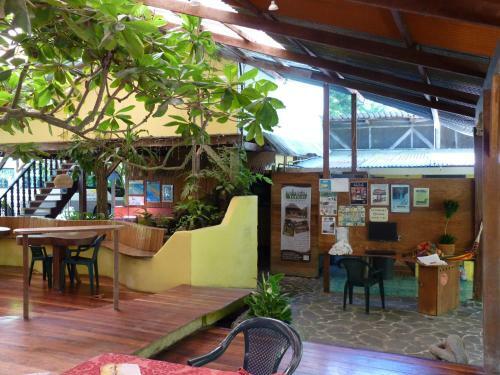 Albergue Cabinas Montesol