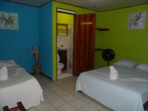 Hotel Cabinas Icaco Tortuguero