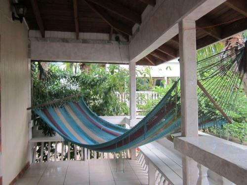 Hotel Coconut Tree West Bay