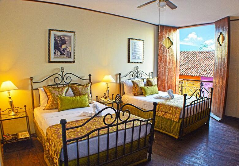 Hotel Los Balcones Leon