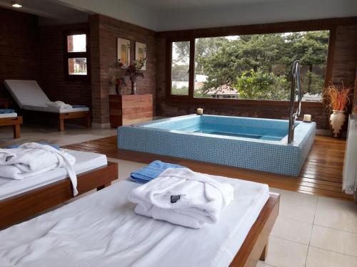 Aitue Apart Hotel & Spa