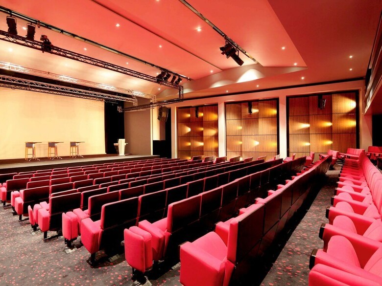Hotel Novotel Atria Nimes Centre