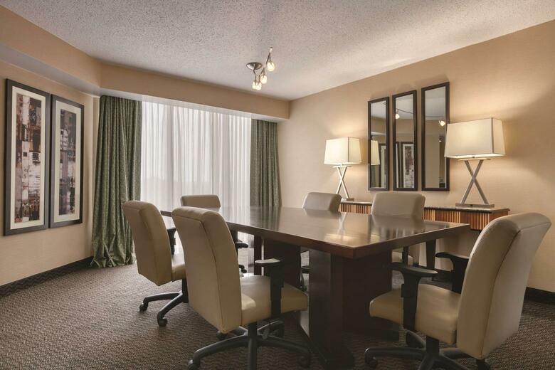 Hotel Embassy Suites Birmingham