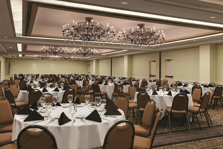Hotel Embassy Suites Birmingham