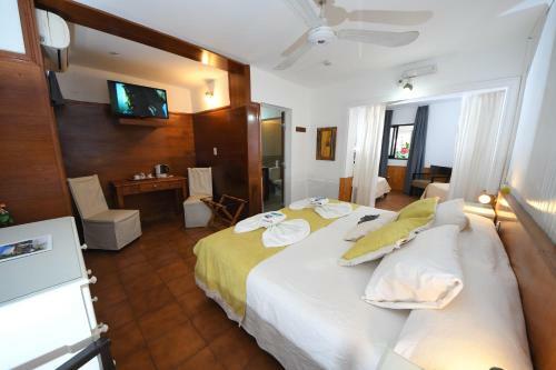 Hotel La Caba�a Del T�o Juan