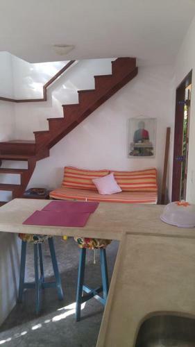 Lodge Holi Pipa