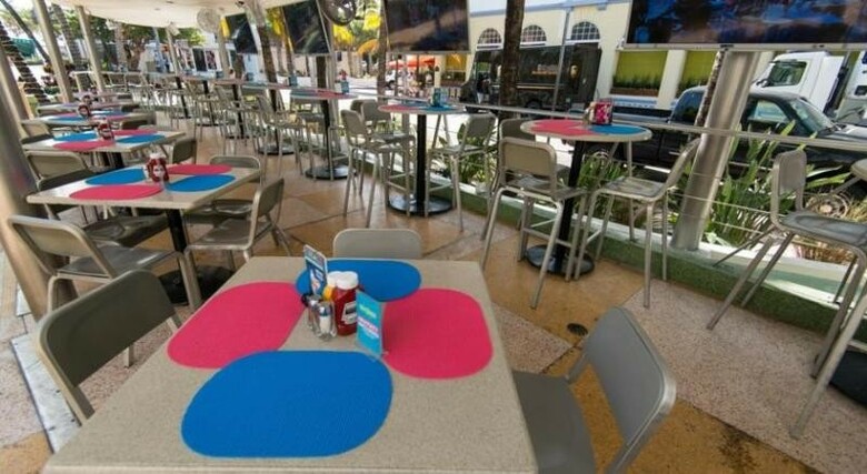 Clevelander Hotel