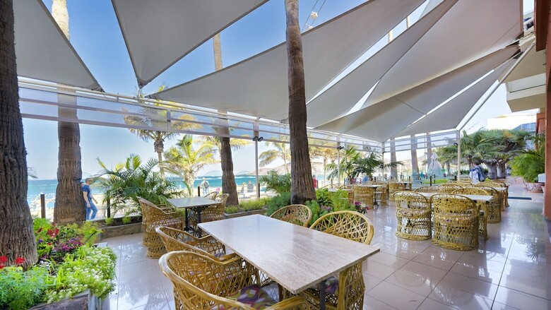 Hotel Reina Isabel