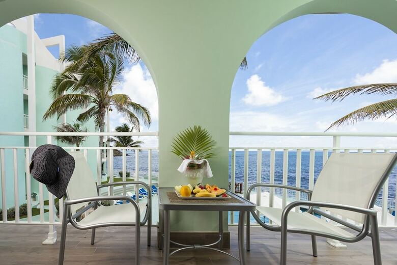 Hotel Oyster Bay Beach Resort