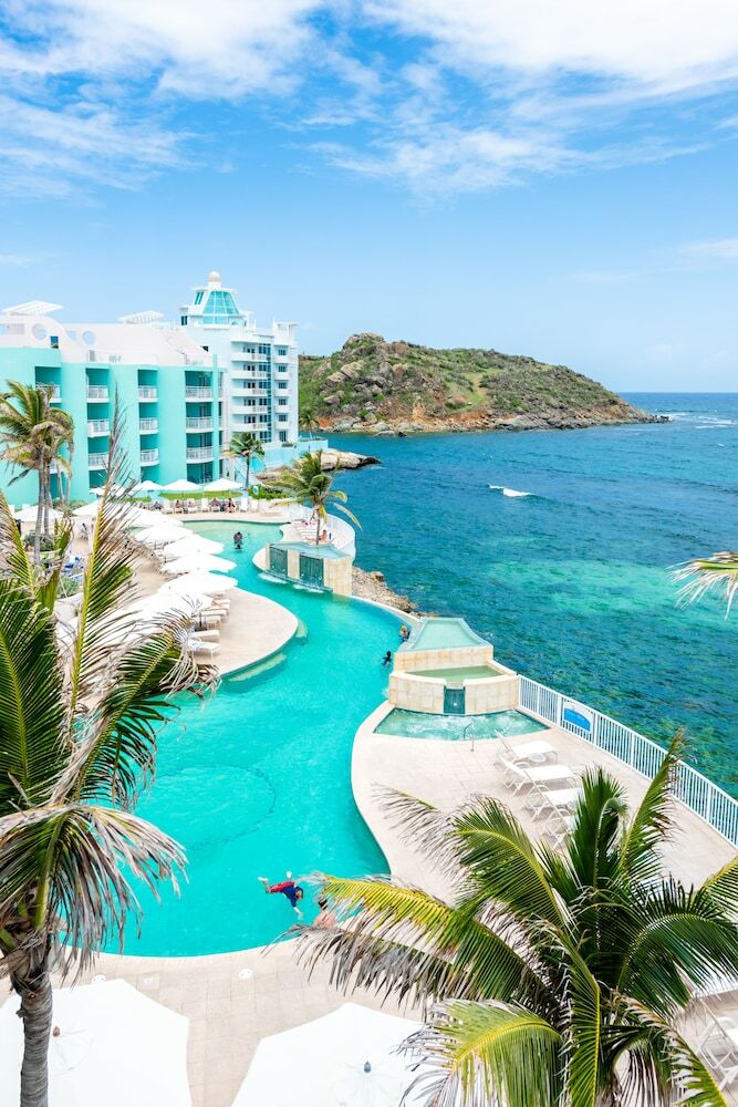 Hotel Oyster Bay Beach Resort