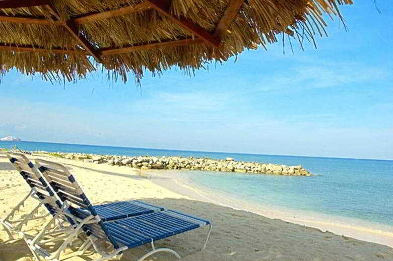 Hotel Flamingo Beach Resort