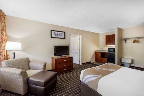 Hotel *quality Inn & Suites River Suites*