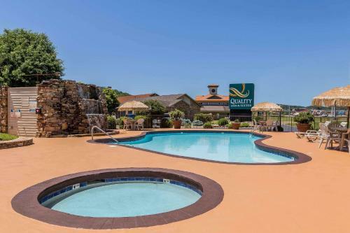 Hotel *quality Inn & Suites River Suites*