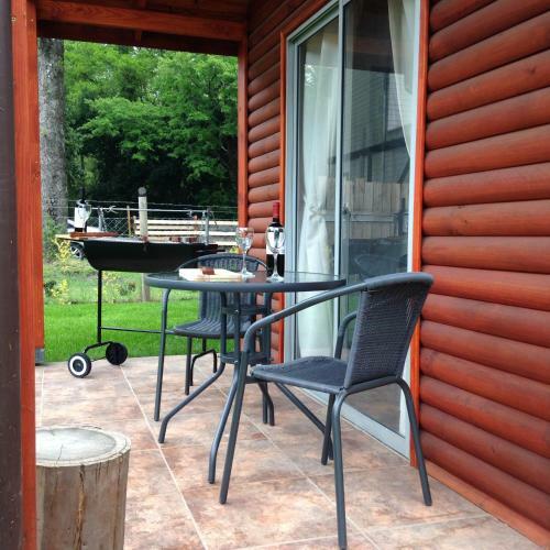 Caba�as Troncos De Pucon