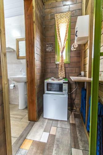 Hostal Meio Roots Cabanas De Aluguel