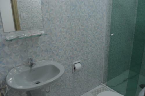 New Point Hotel