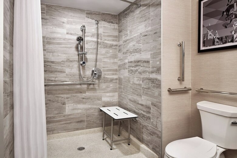 Doubletree Hotel Richmond Airport